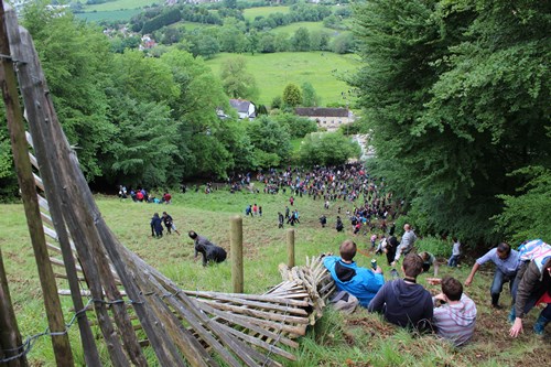 Cheese Rolling13