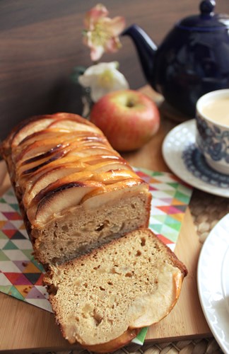 Apple Gingerbread Cake * リンゴ入りジンジャーブレッドケーキ