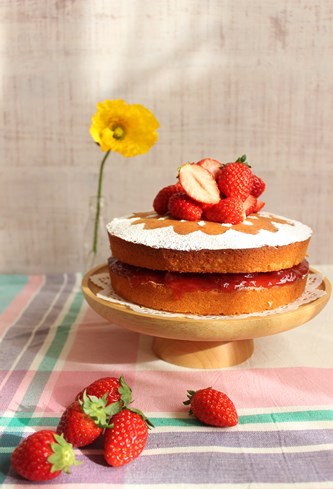 Strawberry Sandwich Cake * たっぷり苺のサンドイッチケーキ